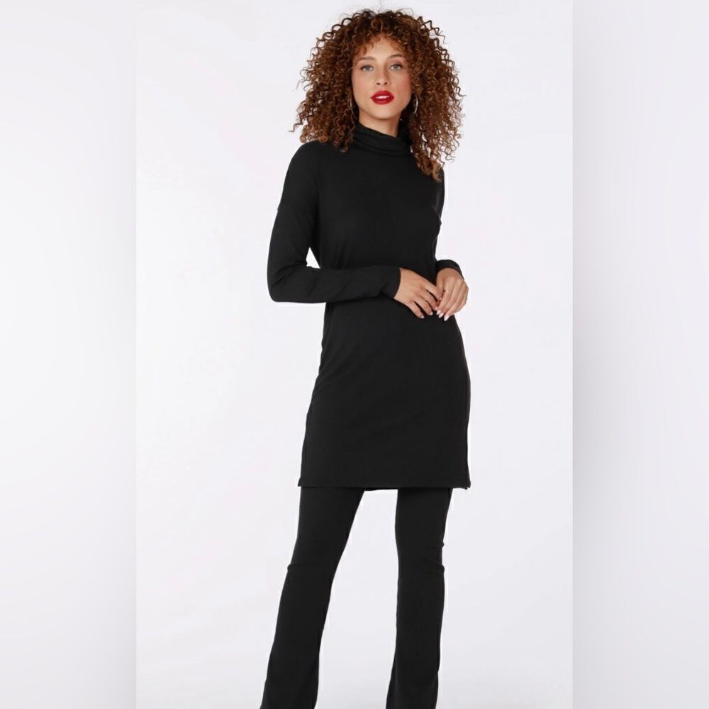Bobi Bistro Ribbed Black Turtleneck Tunic Various Sizes Available